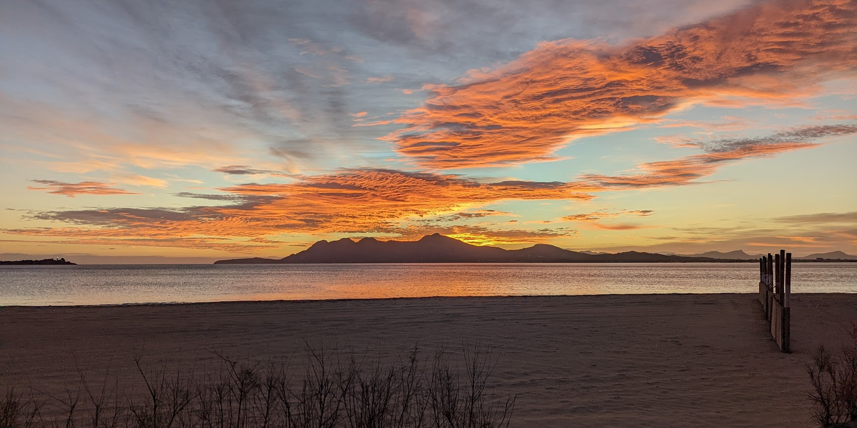 Sunrise over the beach and mountains at Port de Pollença